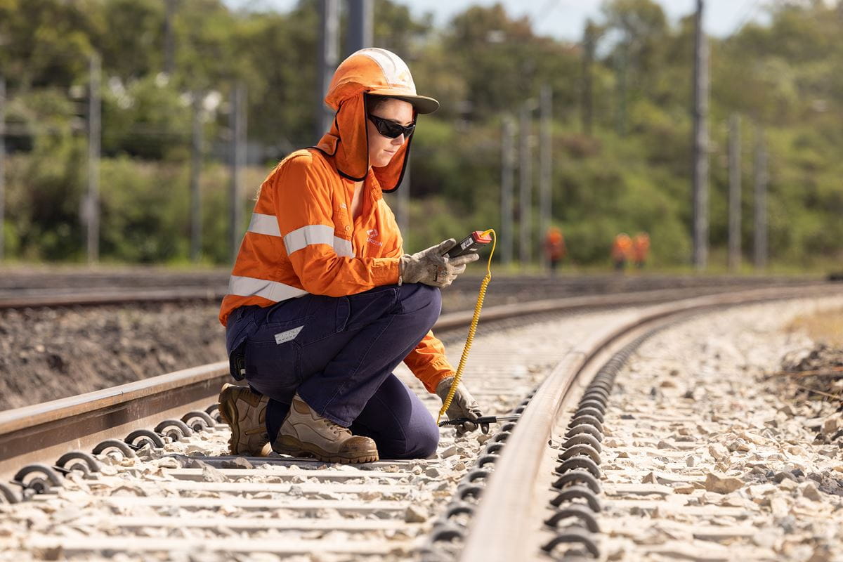 aurizon-employee-checking-track