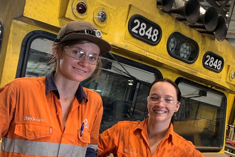 female-apprentices-profile