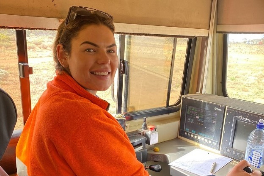 sara-ooorschot-profile-train-driver