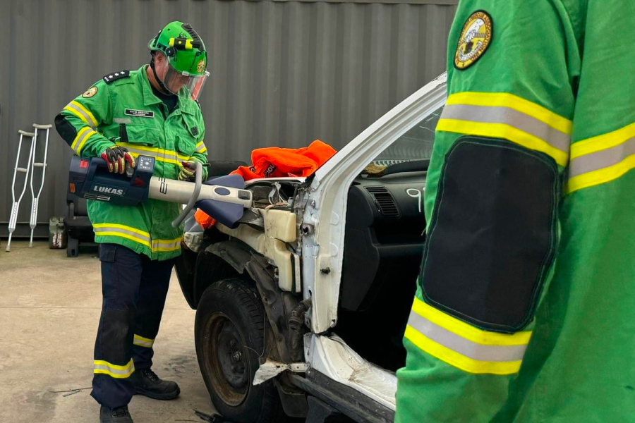 jaws-of-life-south-coast-rescue-squad-wollongong