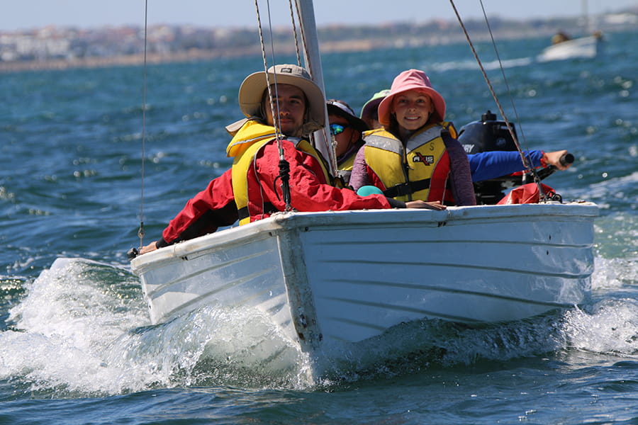 scout-association-people-boating