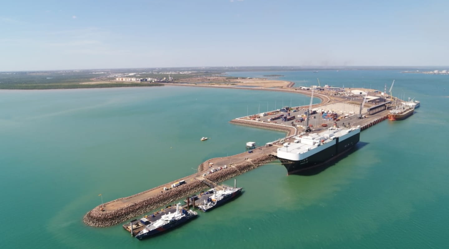 ships-docked-port