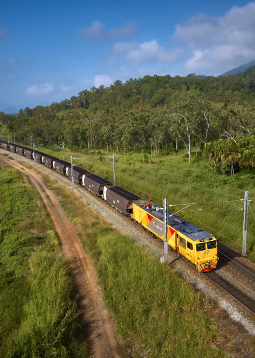 aurizon-coal-train-cqcn-featured-card