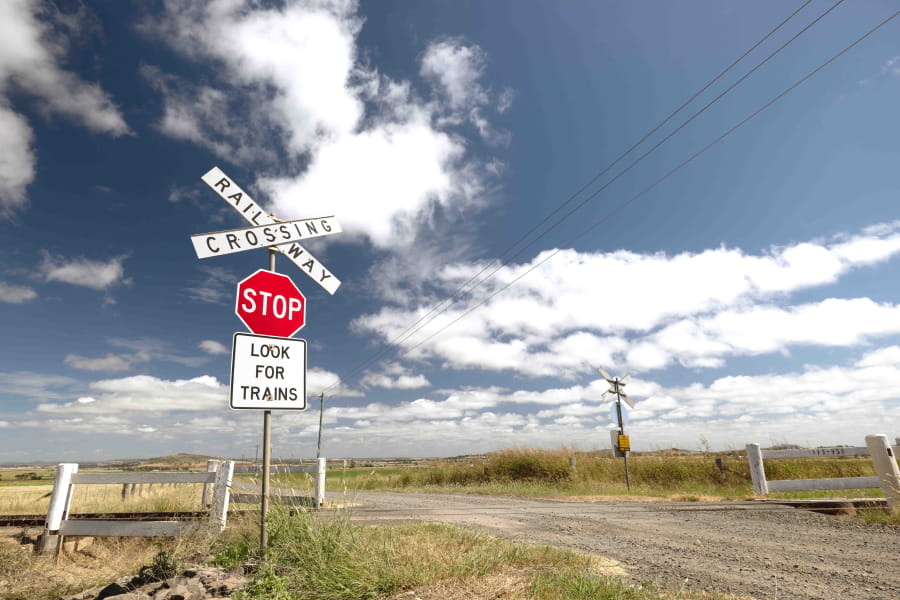 rural-railway-crossing