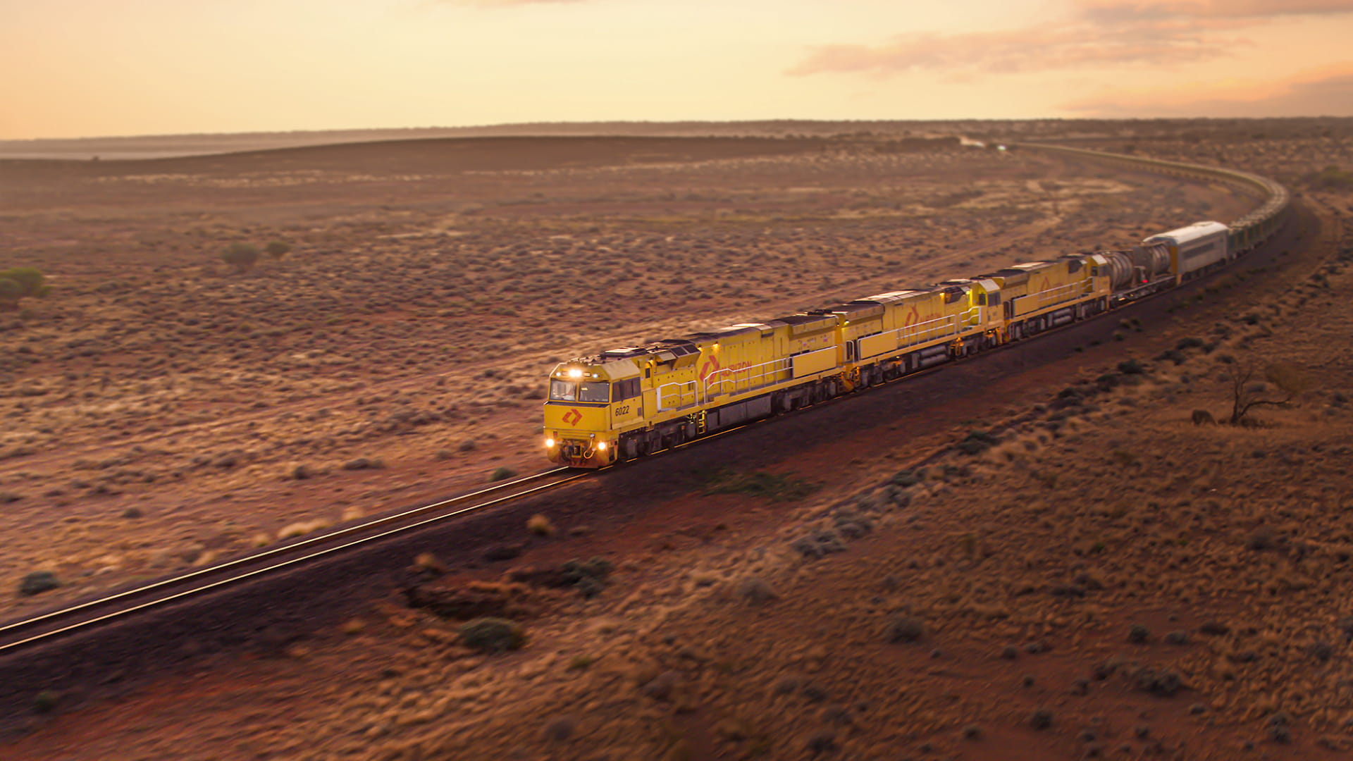 aurizon-train-central-australia
